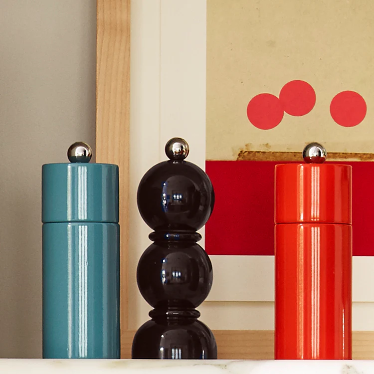 Black Mini Bob Salt or Pepper Mill - Image 3