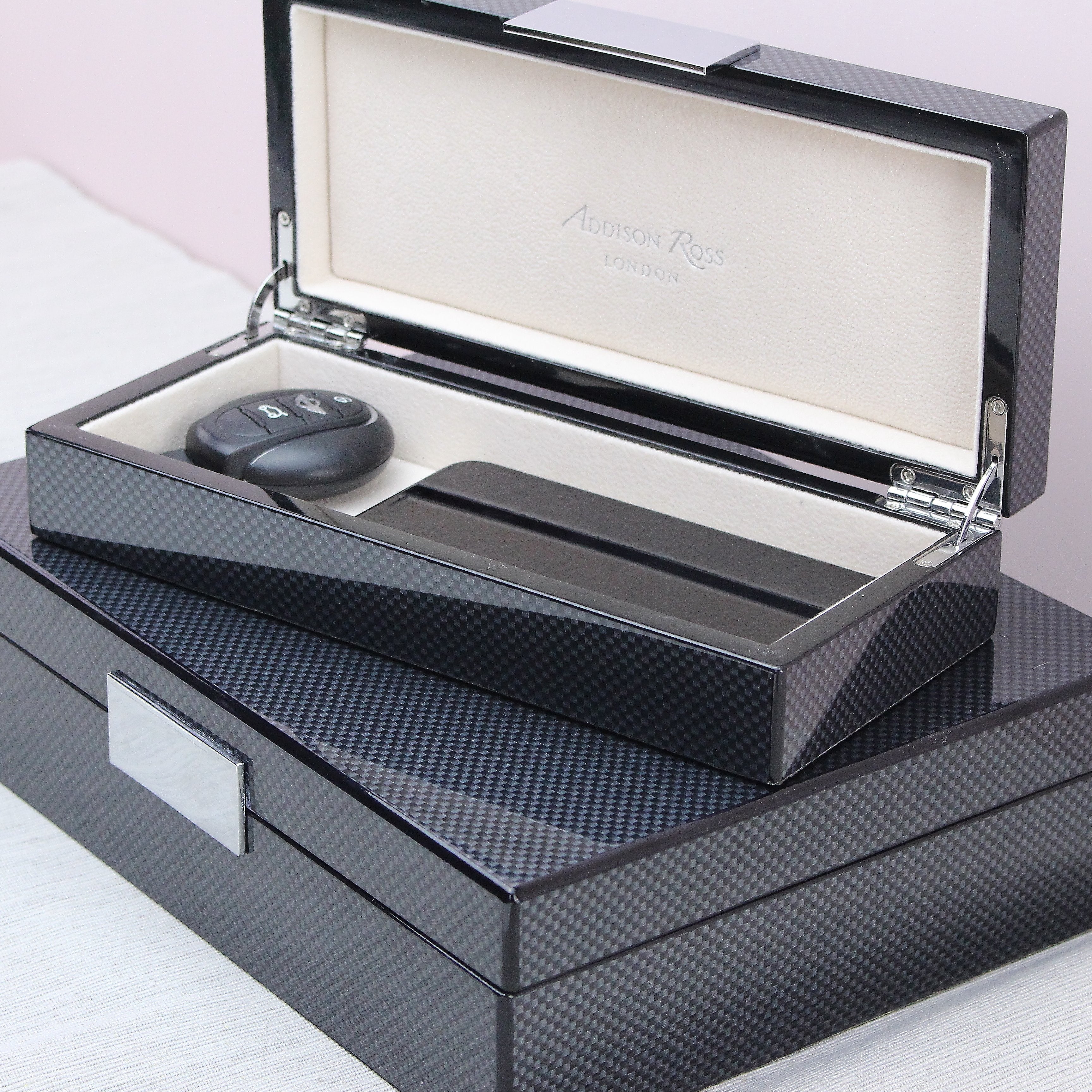 Carbon Fibre Lacquer Box with Silver - Image 3