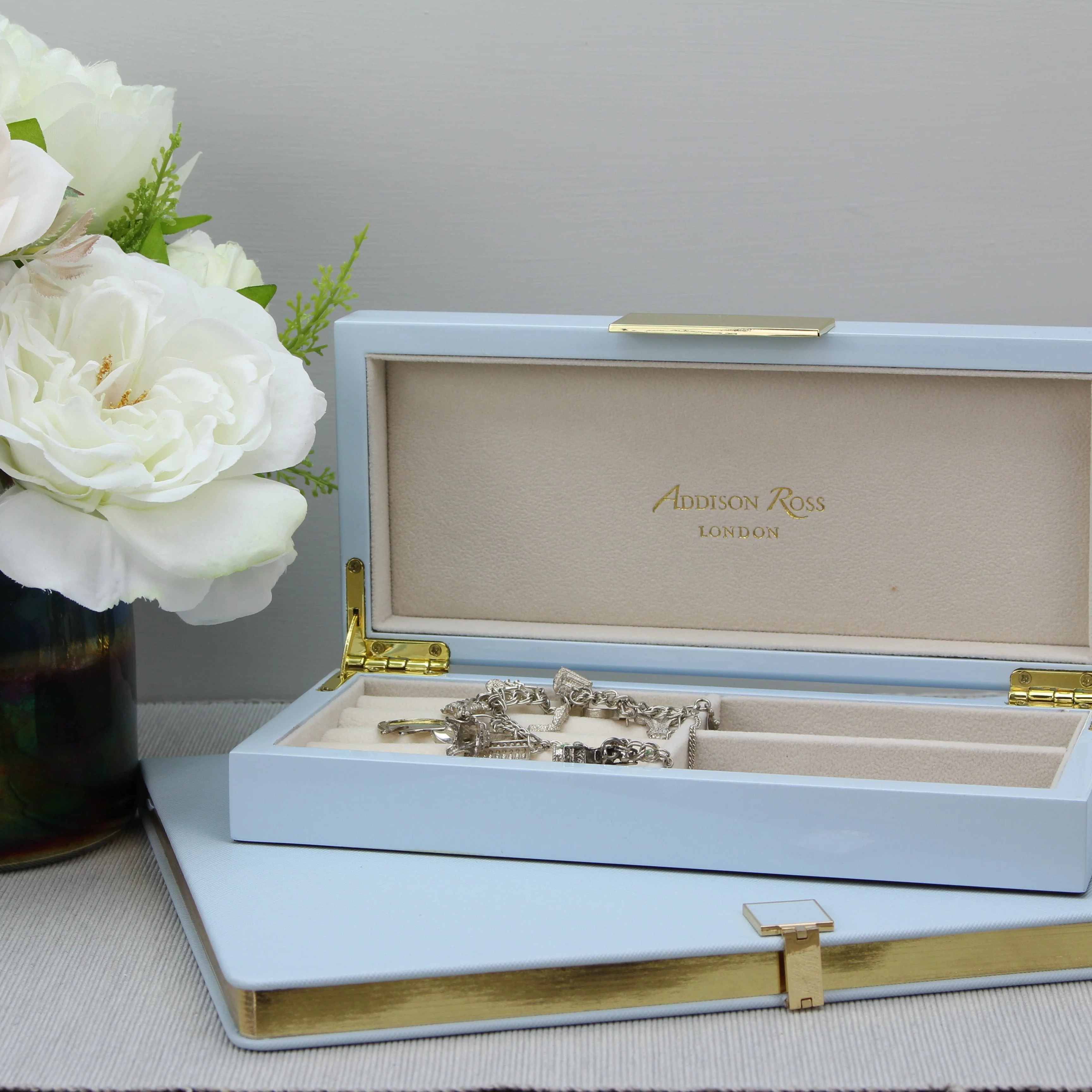 Light Blue Lacquer Box With Gold - Image 4