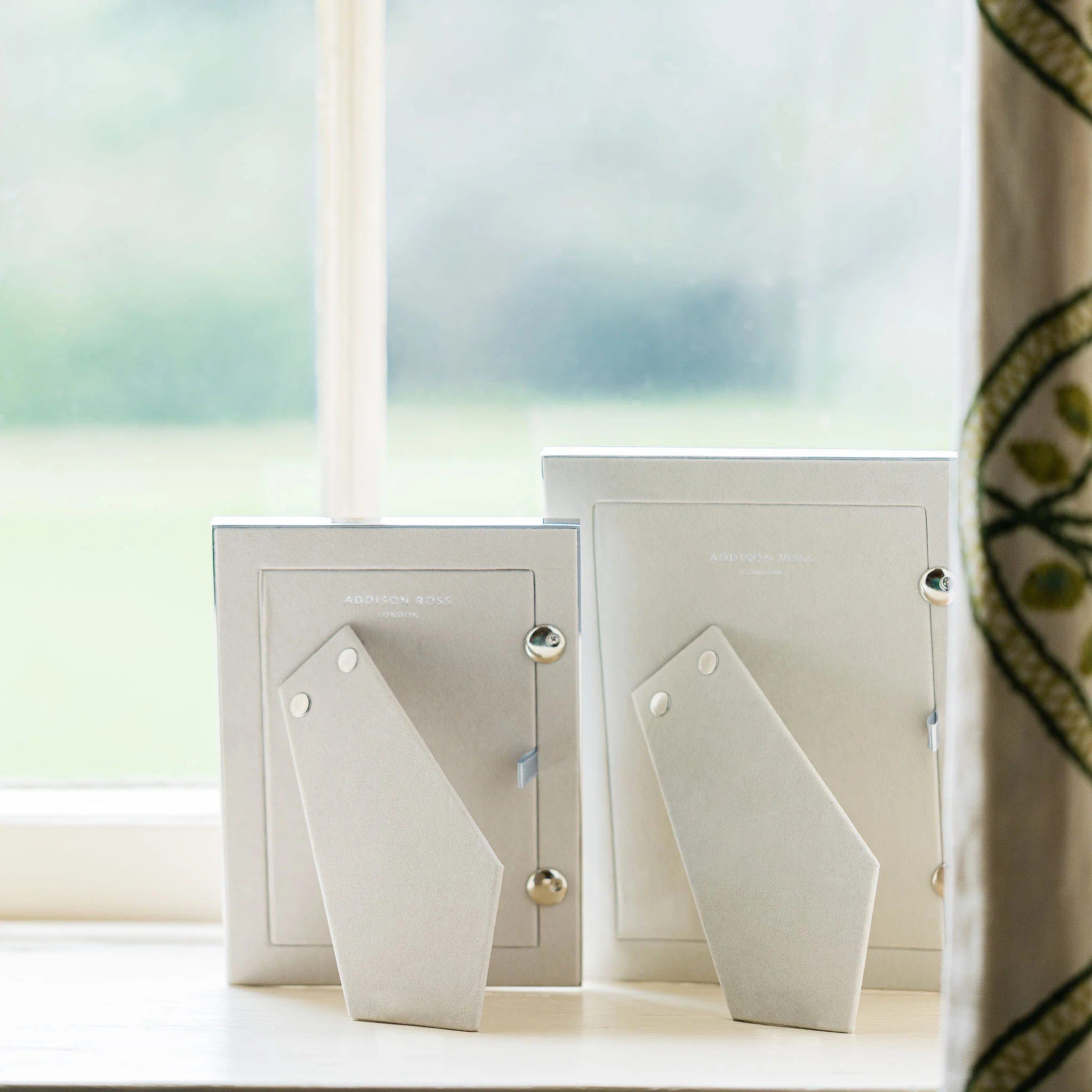 Pale Pink Enamel & Silver Curve Frame - Image 3