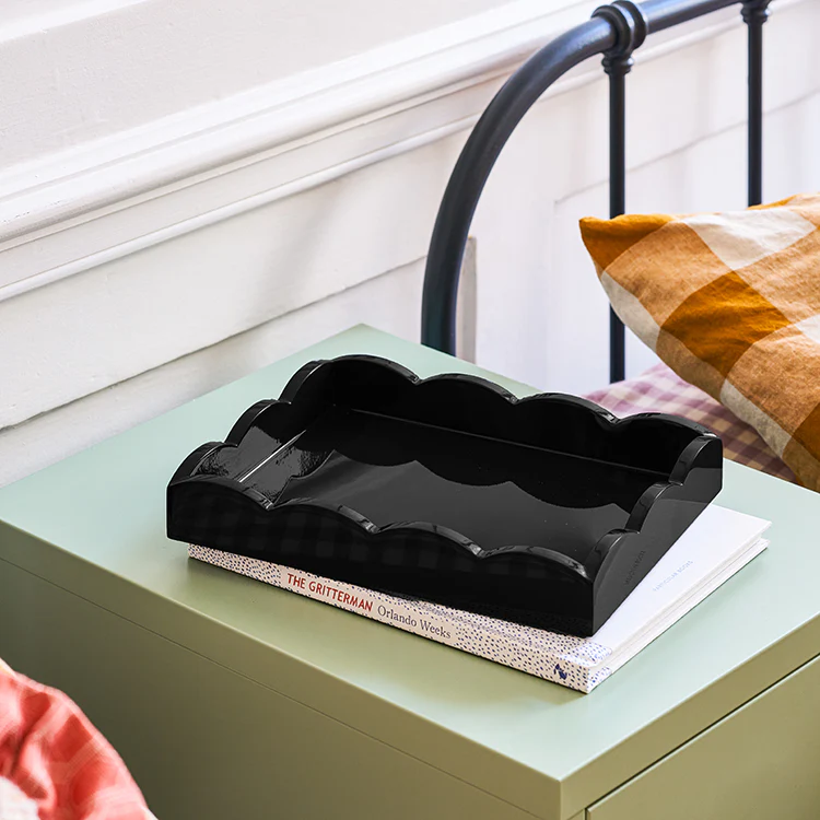 Black Small Lacquered Scalloped Tray - Image 2