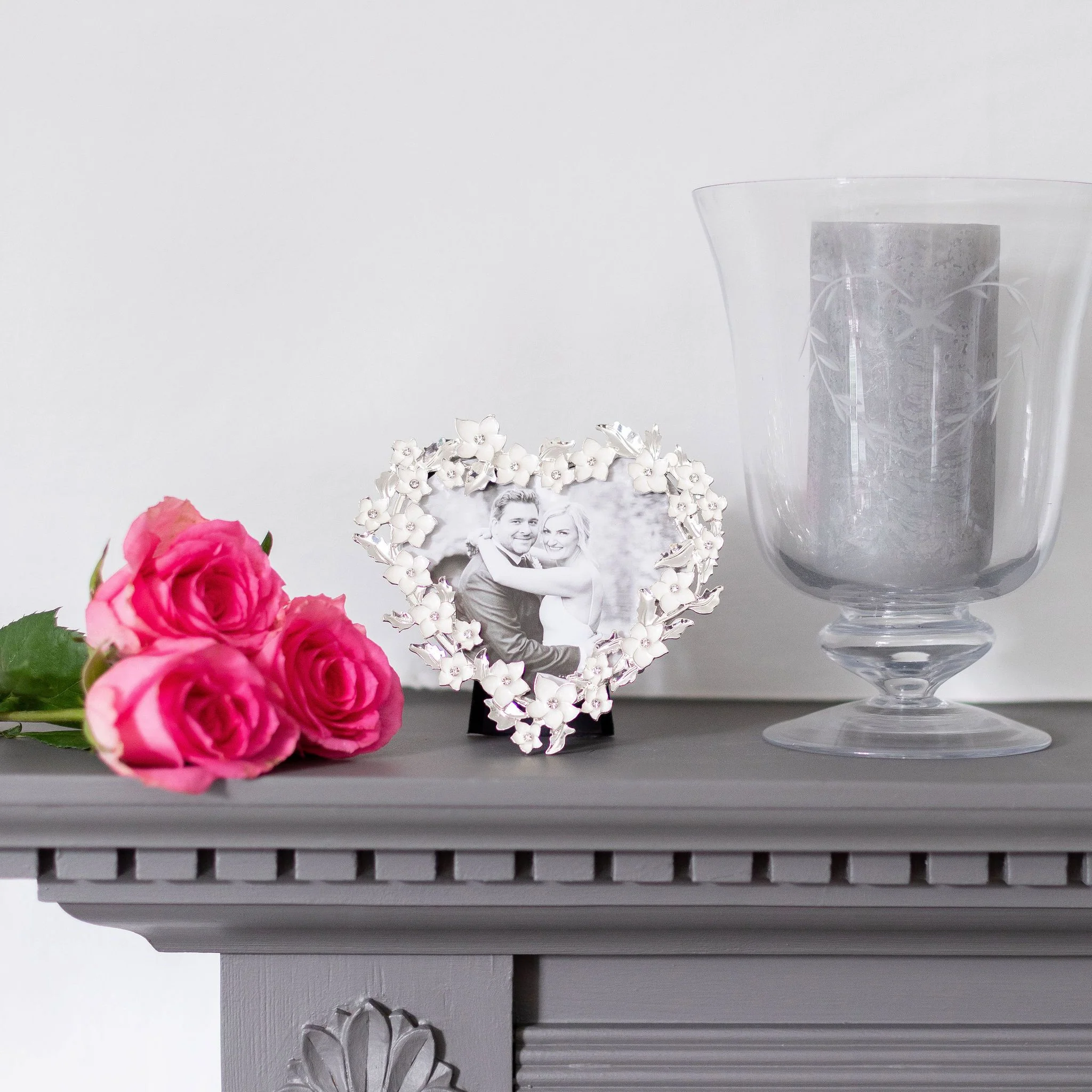 Silver & White Heart Flower Frame - Image 3