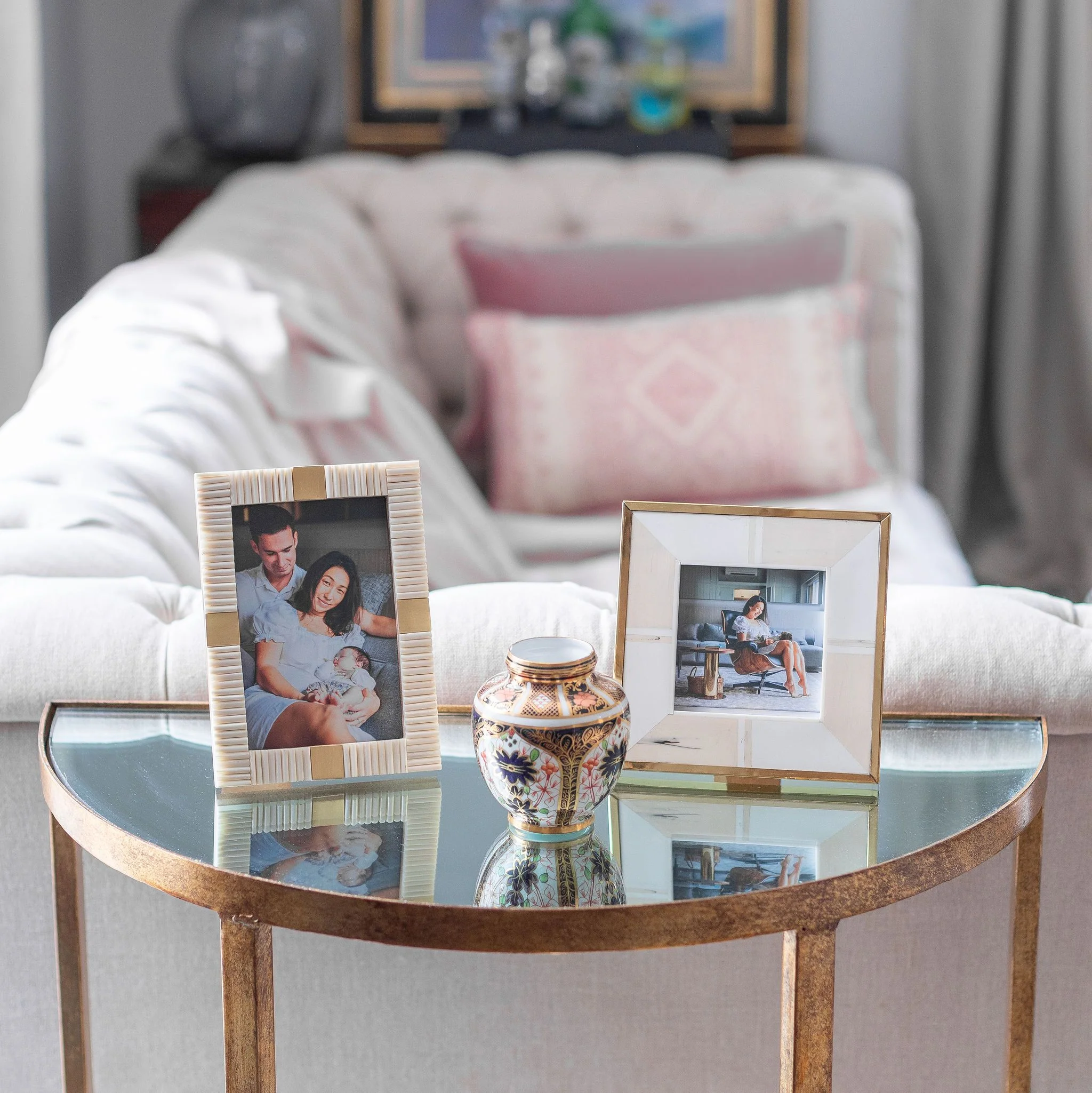 White Bone 3.4 x 3.4 Photo Frame With Brass Border - Image 2