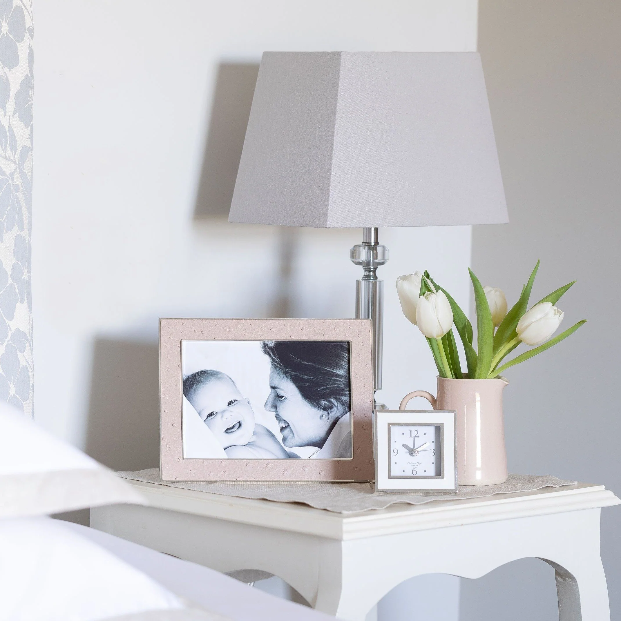White & Silver Square Silent Alarm Clock - Image 3