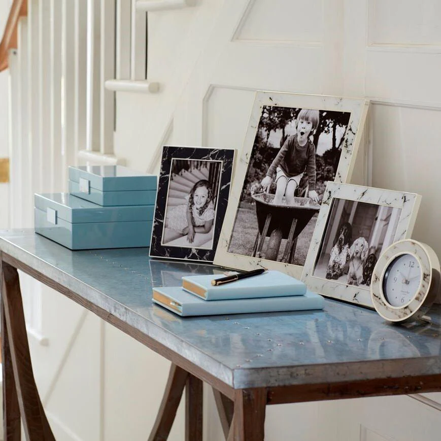 White Marble Frame - Image 3